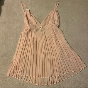 NAYOMI chiffon pleated cami-small like new